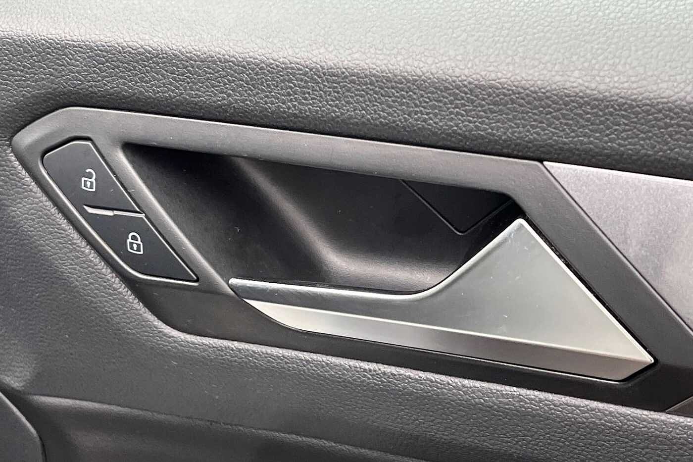 Used Volkswagen T-Roc 2022 for sale - 76675624: Photo 24