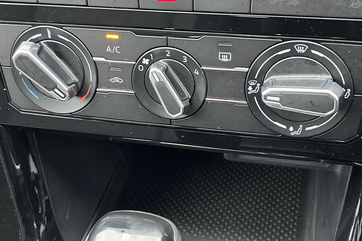 Used Volkswagen T-Cross 2025 for sale - 77739776: Photo 16