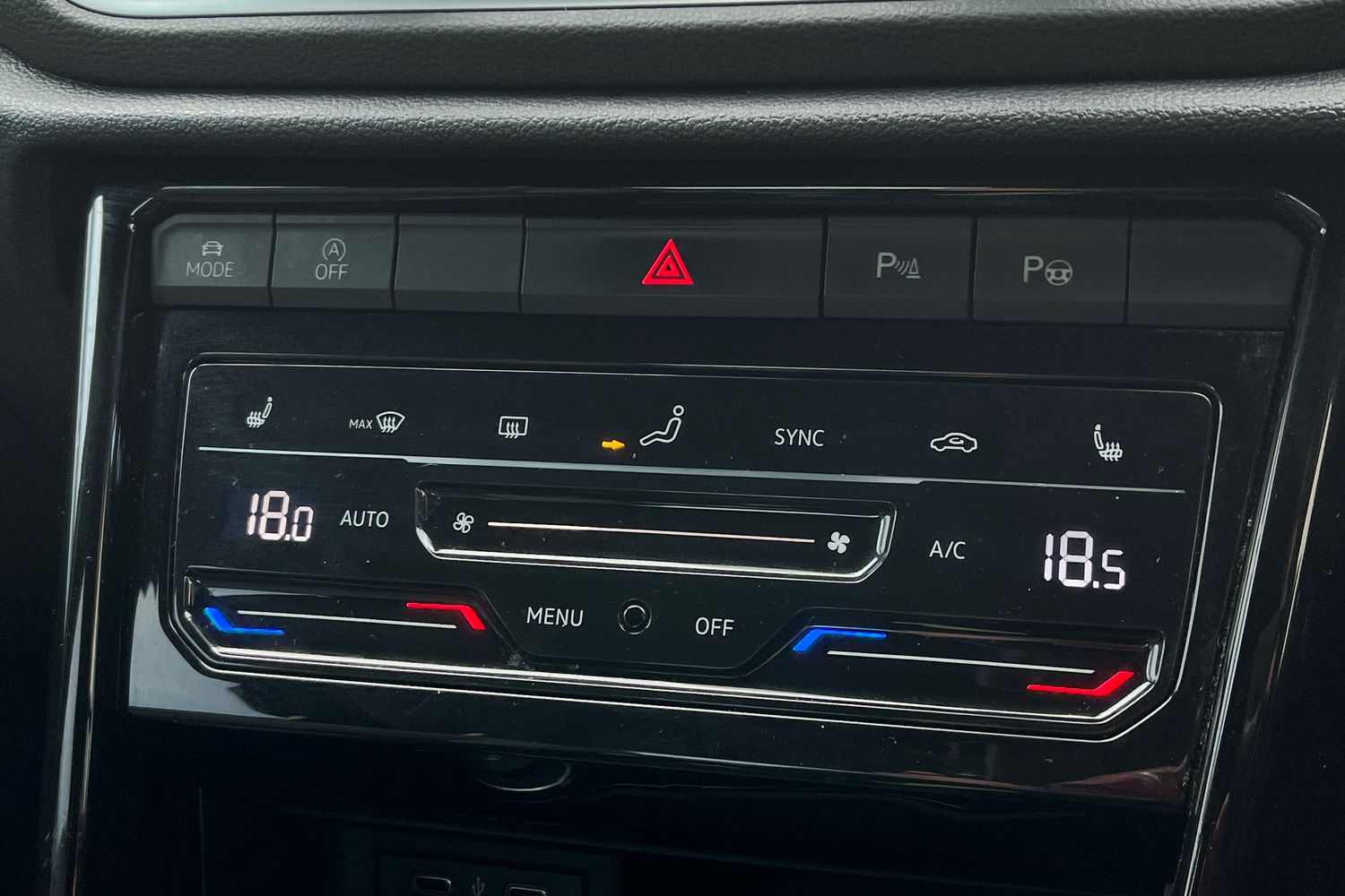 Used Volkswagen T-Roc 2023 for sale - 77552119: Photo 16