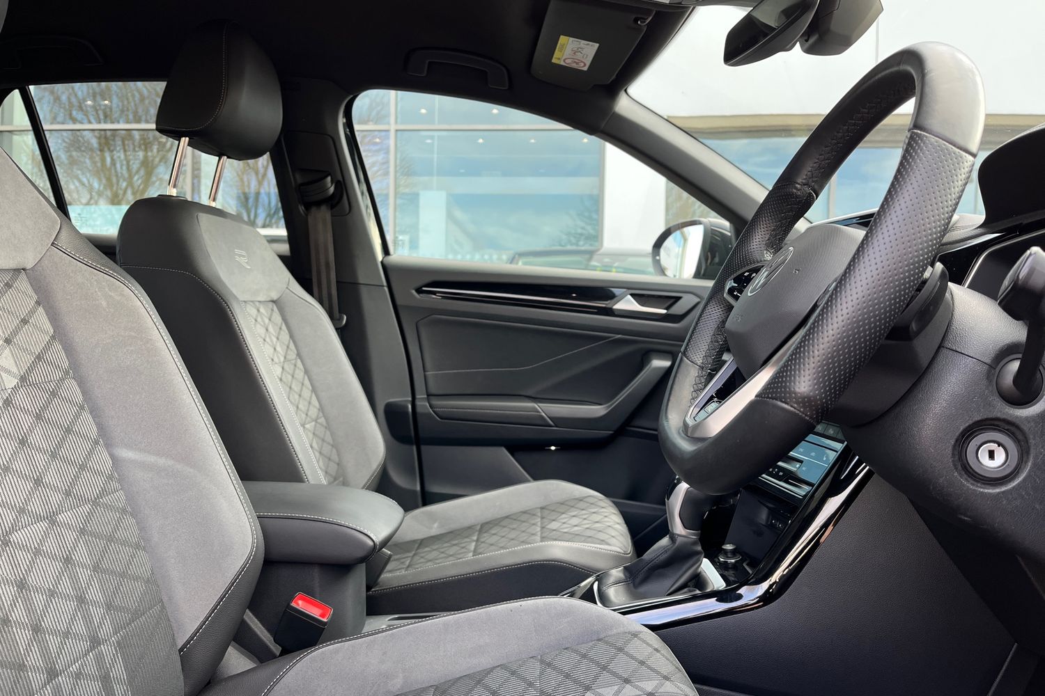 Used Volkswagen T-Roc 2023 for sale - 77552119: Photo 22