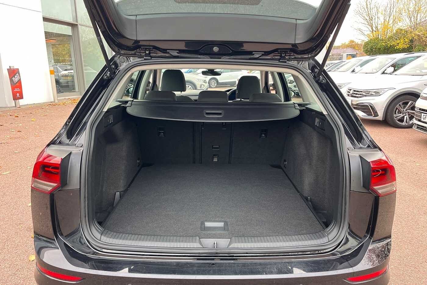 Used Volkswagen Golf 2022 for sale - 76674412: Photo 10