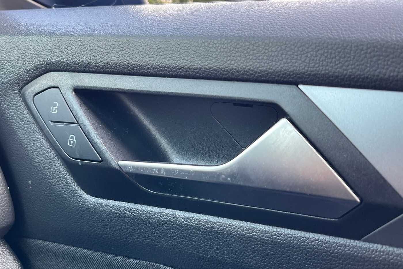 Used Volkswagen T-Roc 2023 for sale - 76676753: Photo 24