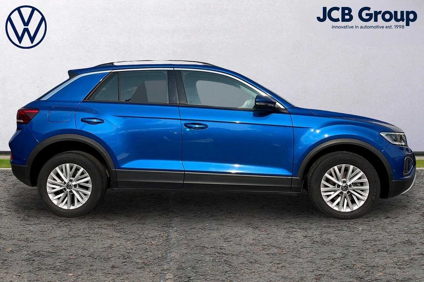 Used Volkswagen T-Roc 2023 for sale - 76676753: Photo 4
