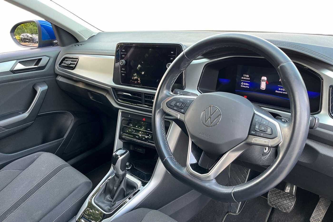 Used Volkswagen T-Roc 2023 for sale - 76676753: Photo 6