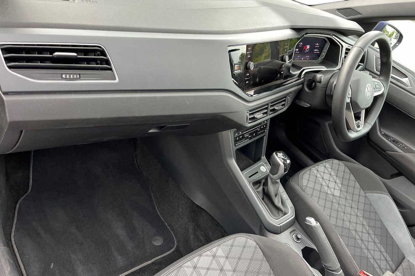 Used Volkswagen Polo 2024 for sale - 76677144: Photo 2