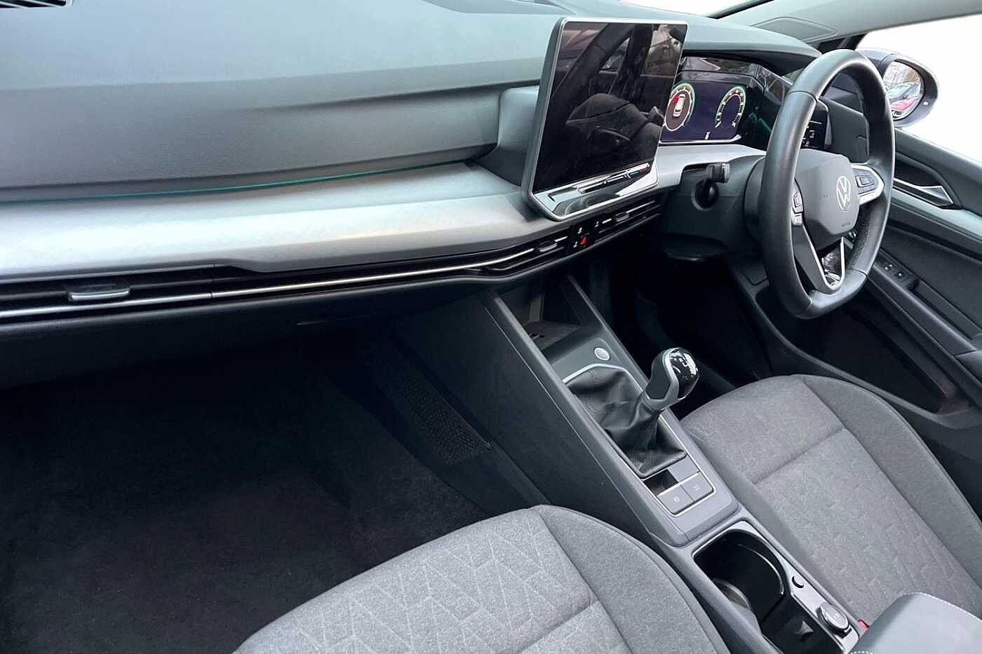 Used Volkswagen Golf 2024 for sale - 76677176: Photo 2