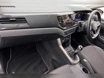 Used Volkswagen Polo 2024 for sale - 76676953: Photo