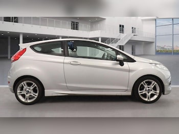 Used Ford Fiesta 2010 for sale - 75726798: Photo