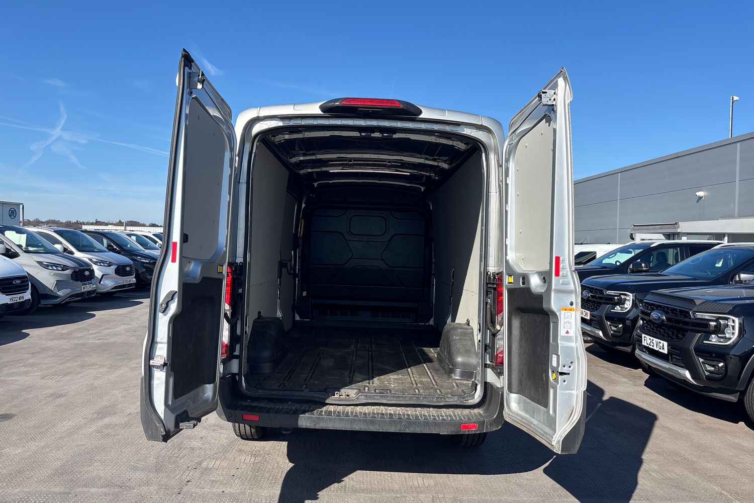 Used Ford Transit 2024 for sale - 77947013: Photo 7