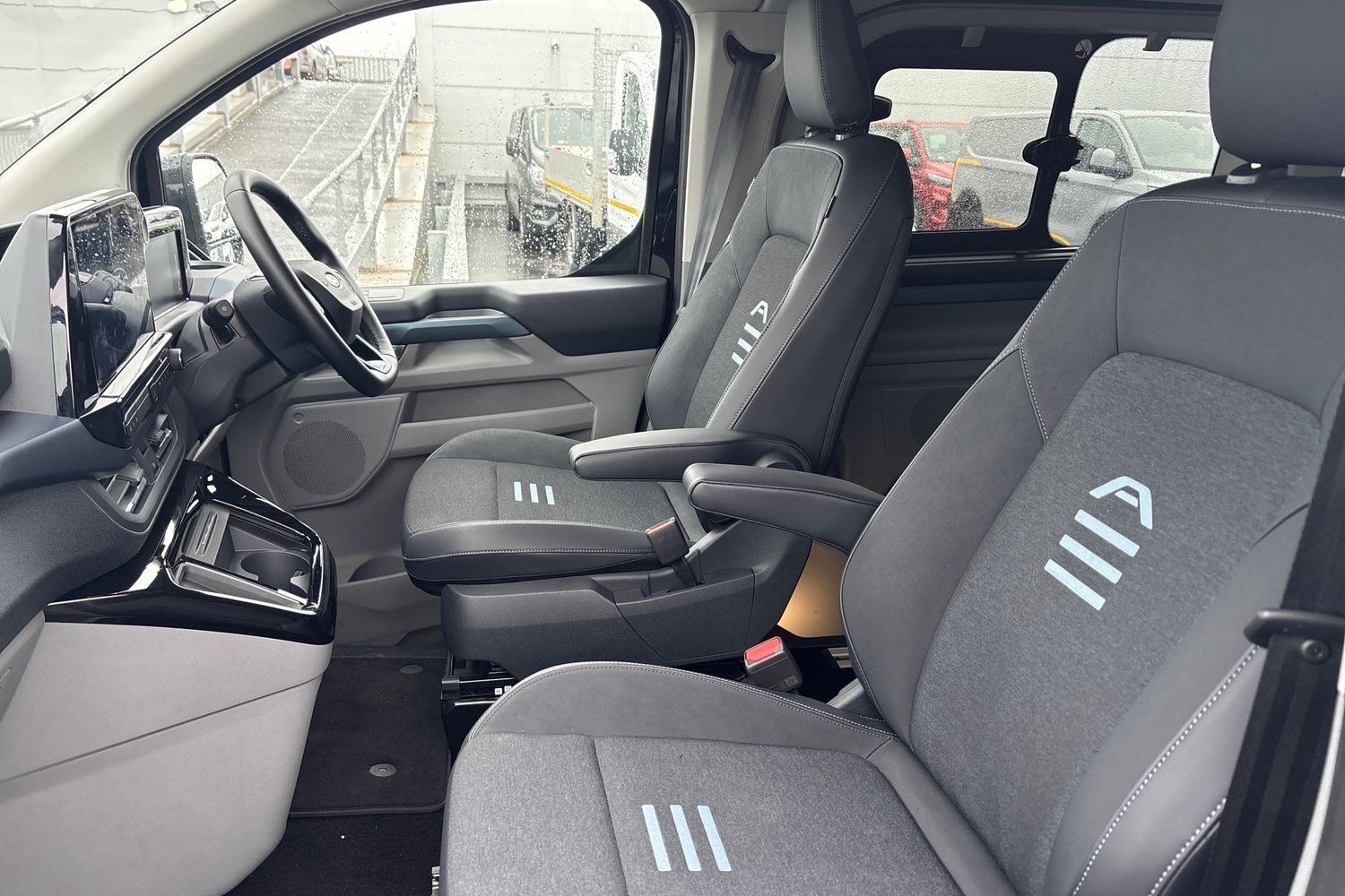 Used Ford Tourneo Custom 2025 for sale - 77136894: Photo 13