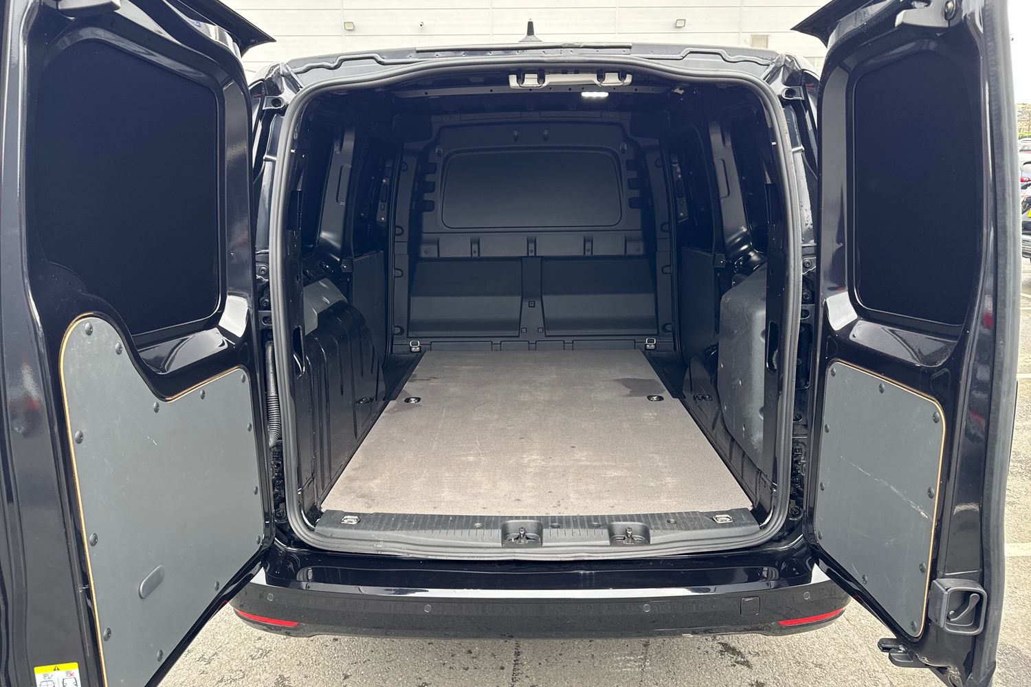 Used Ford Transit Connect 2025 for sale - 77595208: Photo 18