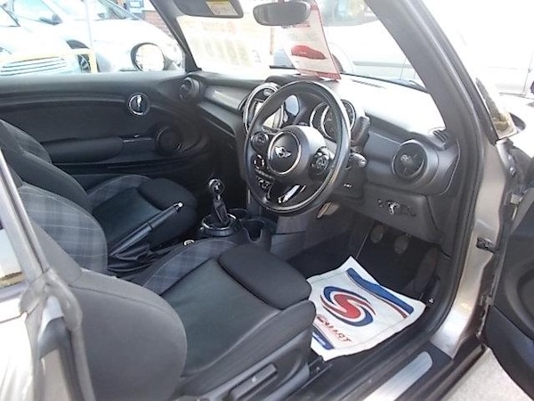 Used MINI Convertible 2016 for sale - 68611240: Photo 7