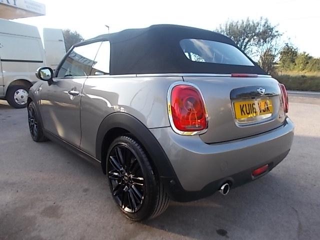 Used MINI Convertible 2016 for sale - 76393769: Photo 4