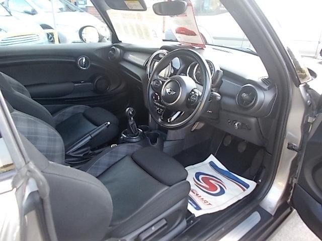 Used MINI Convertible 2016 for sale - 76393769: Photo 7