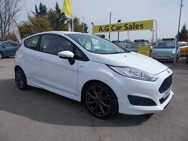 Used Ford Fiesta 2017 for sale - 74102168: Photo 1