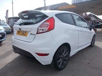 Used Ford Fiesta 2017 for sale - 74102168: Photo