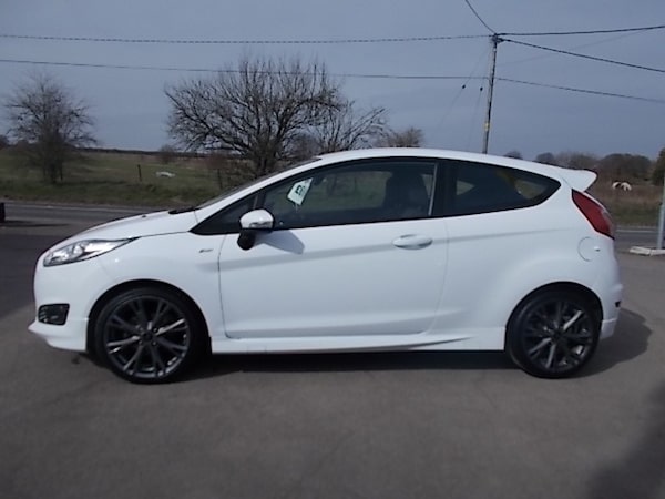 Used Ford Fiesta 2017 for sale - 74102168: Photo 5
