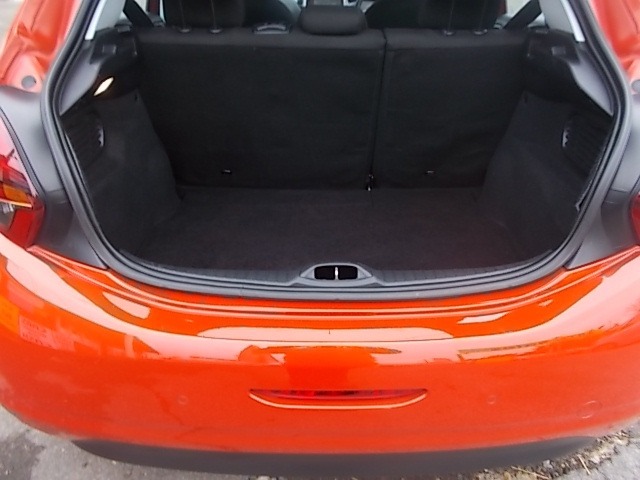 Used Peugeot 208 2015 for sale - 76397149: Photo 11