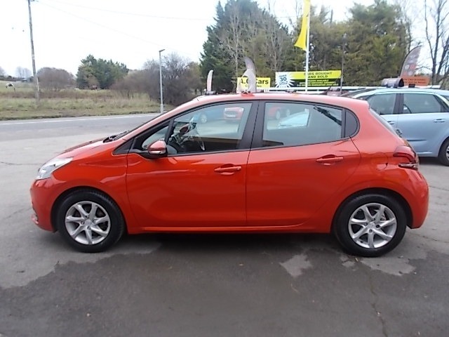 Used Peugeot 208 2015 for sale - 76397149: Photo 5