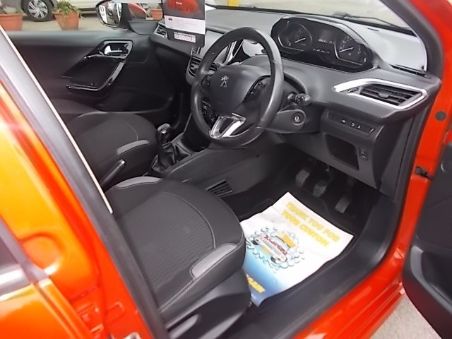 Used Peugeot 208 2015 for sale - 76397149: Photo 7