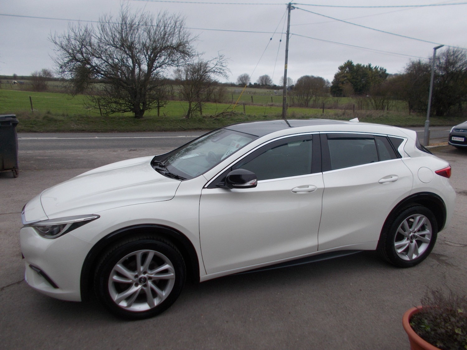 Used Infiniti Q30 2015 for sale - 77864589: Photo 4