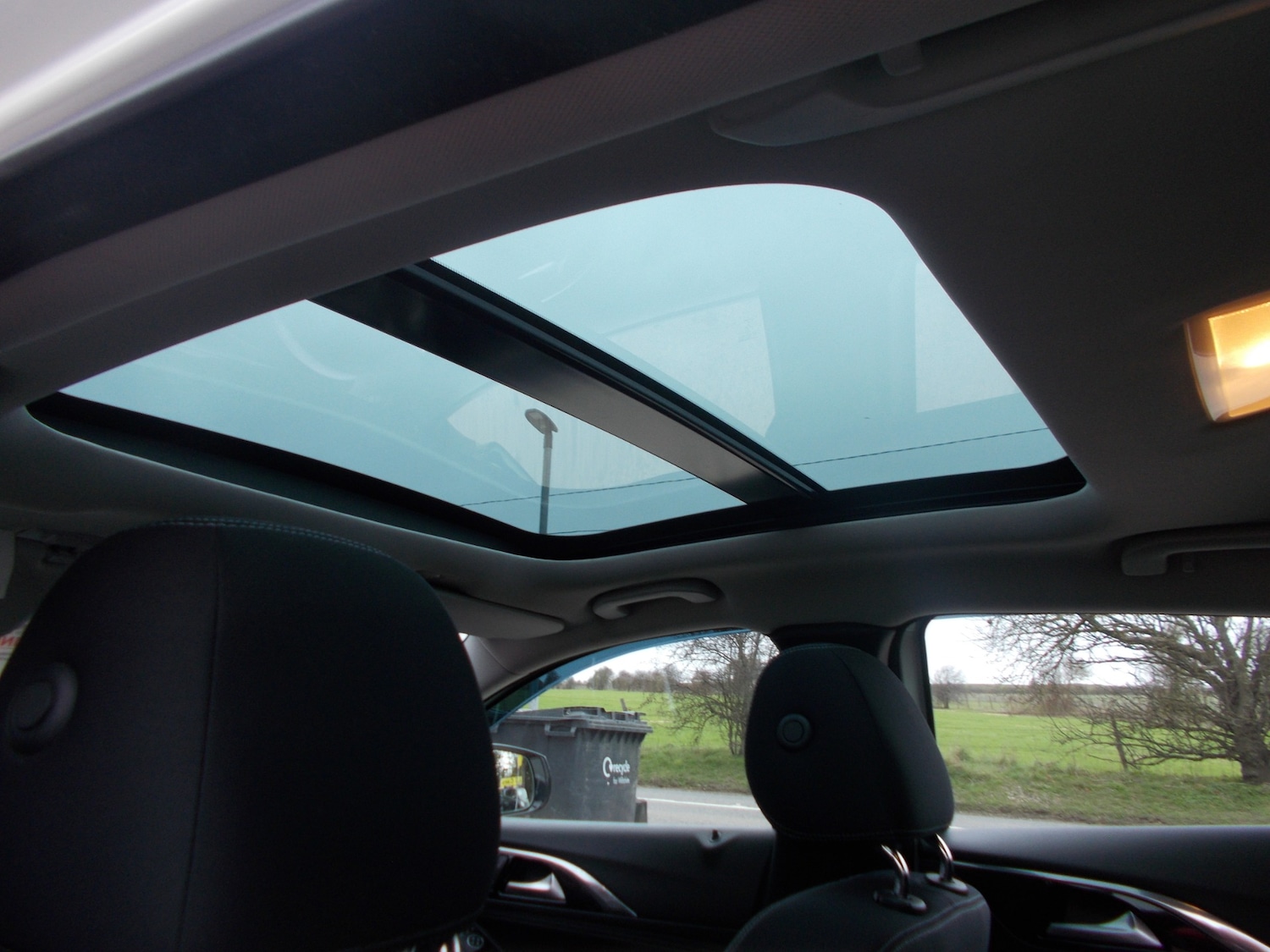 Used Infiniti Q30 2015 for sale - 77864589: Photo 9