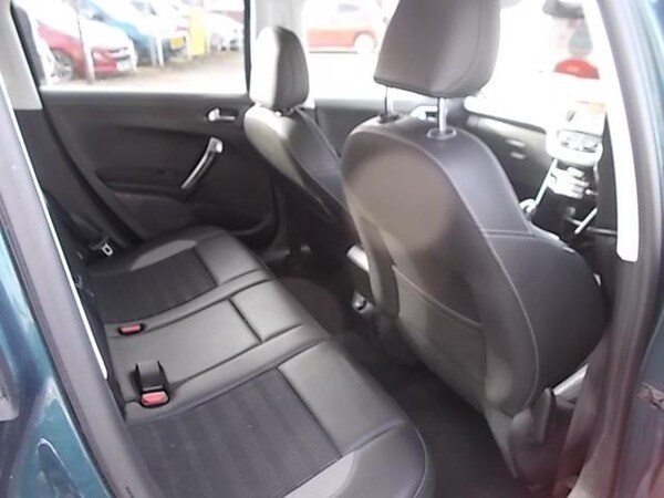 Used Peugeot 2008 2017 for sale - 65921820: Photo 6