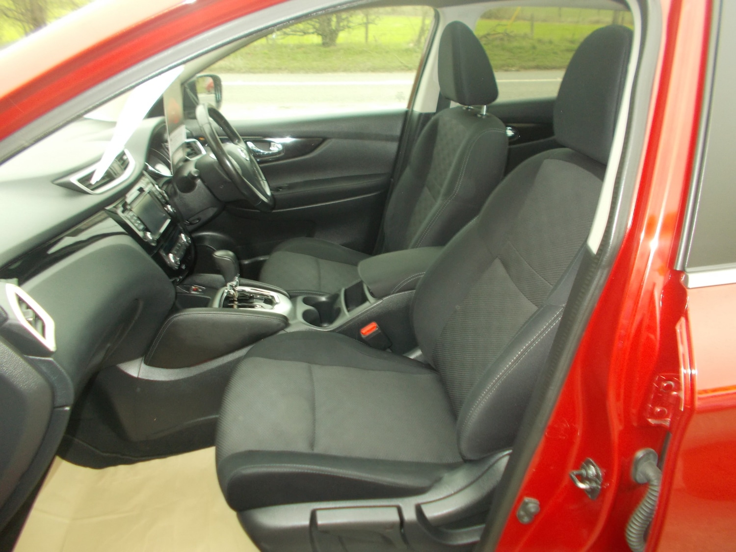 Used Nissan Qashqai 2016 for sale - 77778753: Photo 8