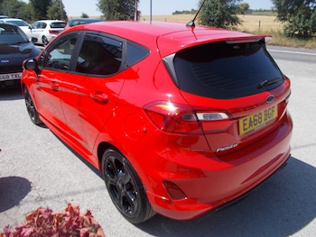 Used Ford Fiesta 2018 for sale - 79168205: Photo