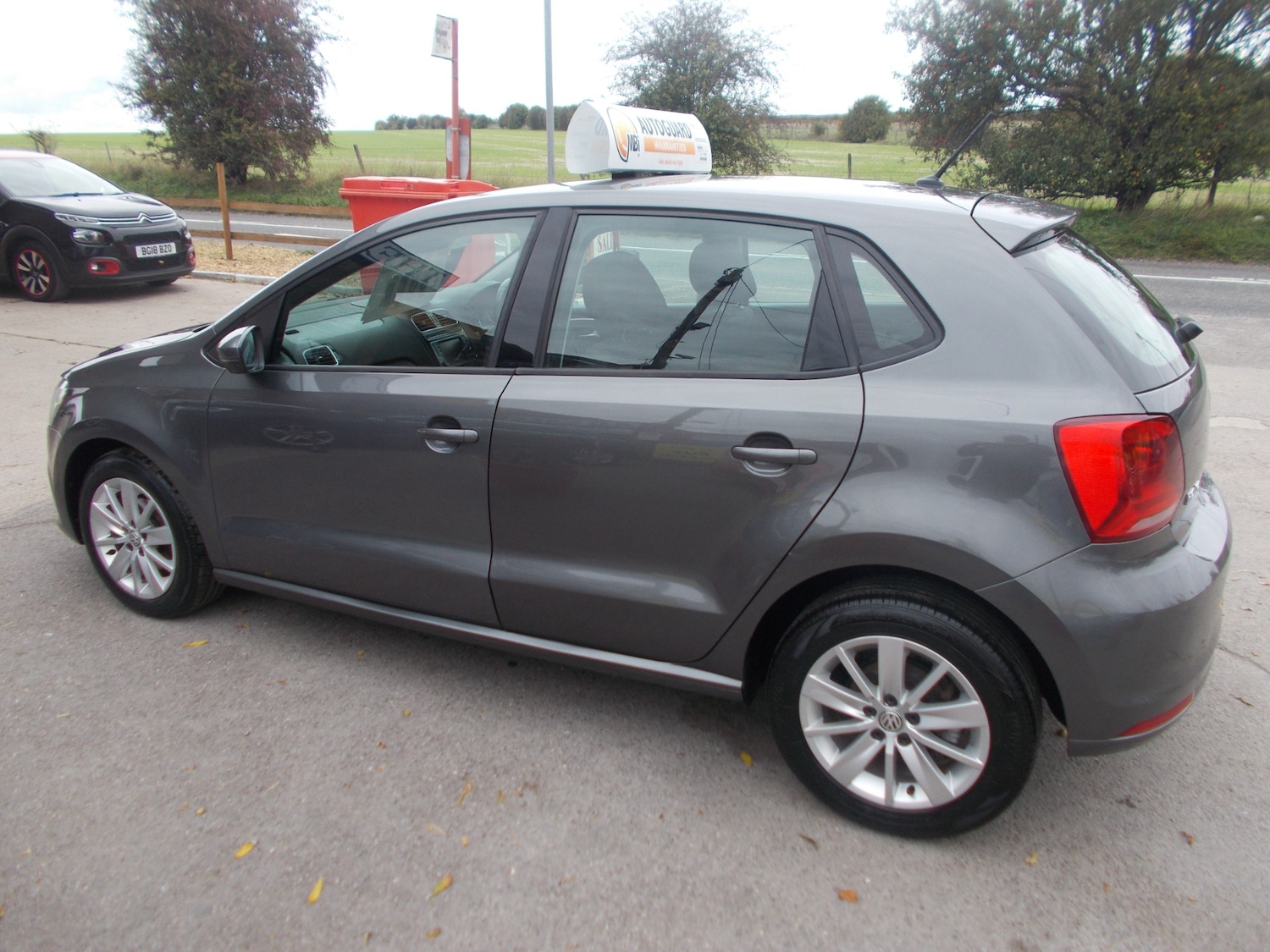 Used Volkswagen Polo 2015 for sale - 76316989: Photo 5