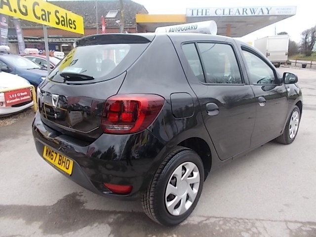 Used Dacia Sandero 2018 for sale - 76394258: Photo 3