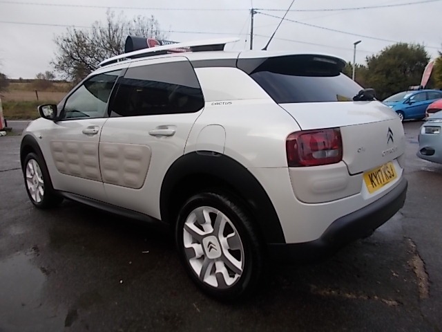 Used Citroen C4 Cactus 2017 for sale - 76397123: Photo 2
