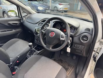 Used Fiat Punto 2016 for sale - 79670065: Photo