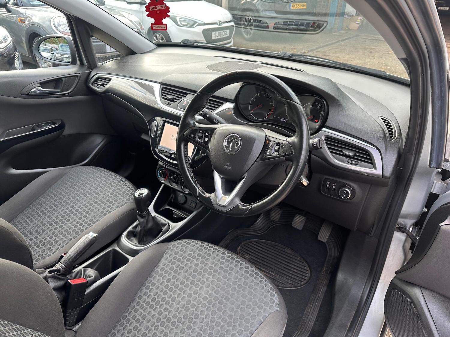 Used Vauxhall Corsa 2015 for sale - 76666685: Photo 14