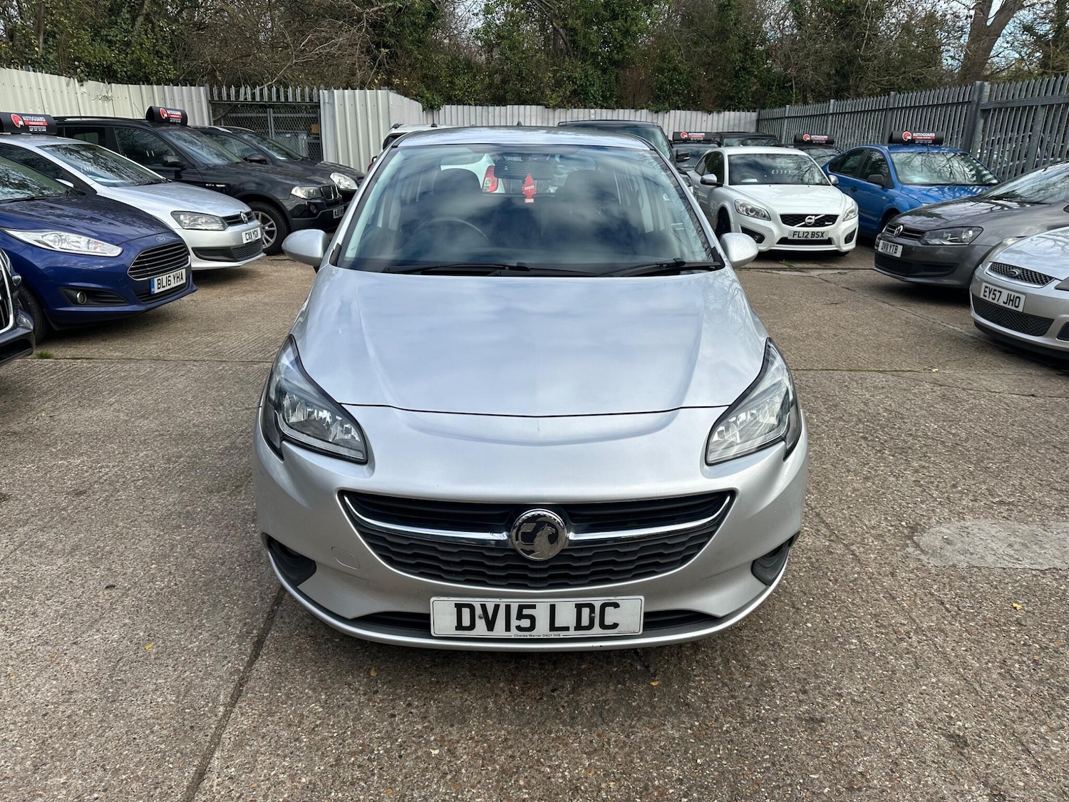 Used Vauxhall Corsa 2015 for sale - 76666685: Photo 2
