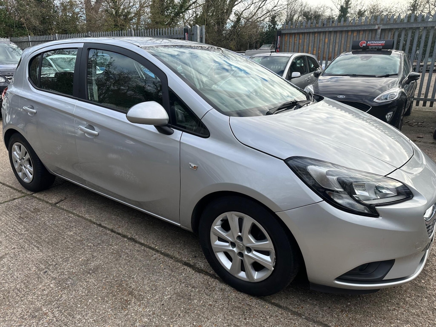 Used Vauxhall Corsa 2015 for sale - 76666685: Photo 5