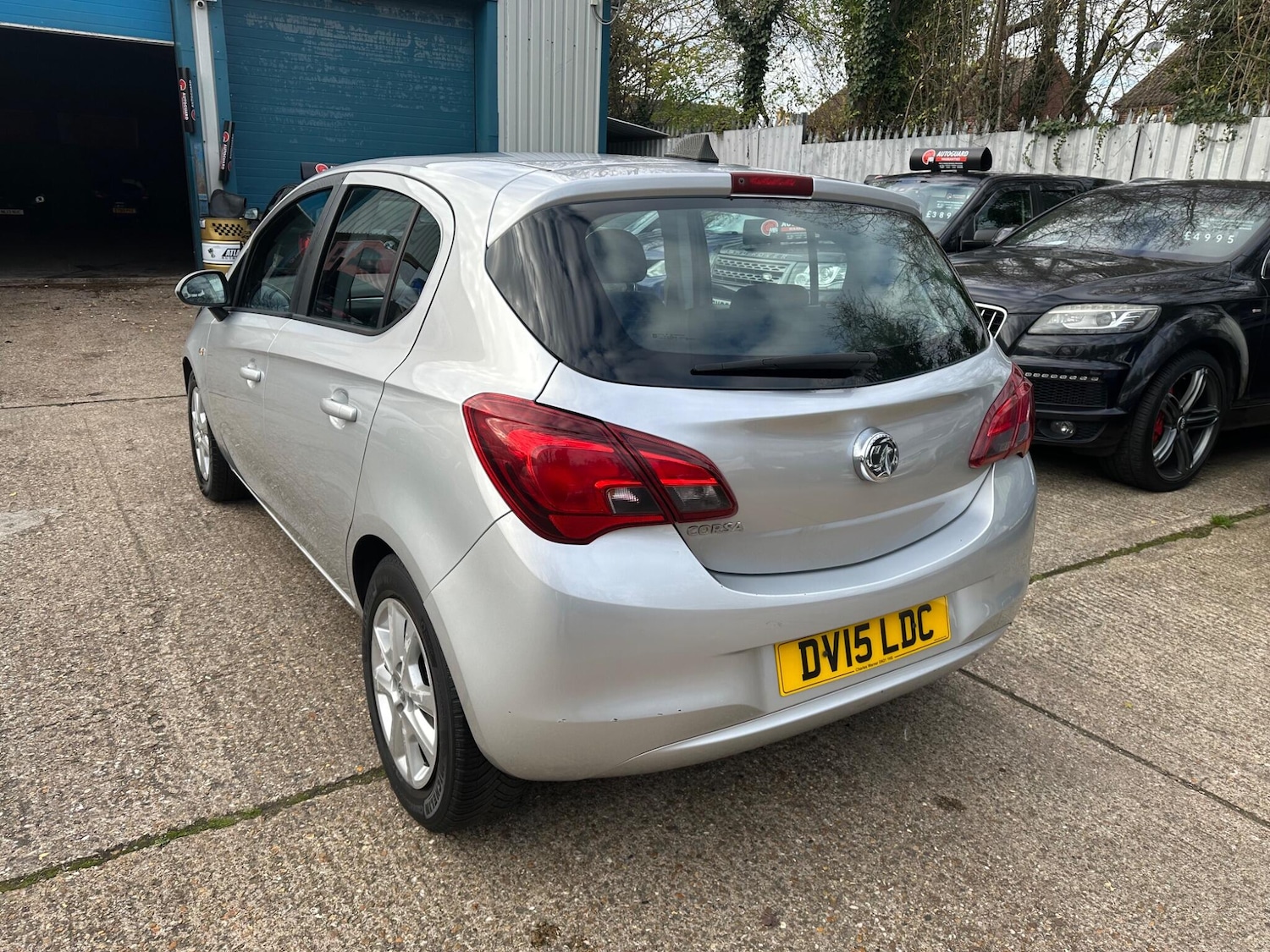Used Vauxhall Corsa 2015 for sale - 76666685: Photo 6