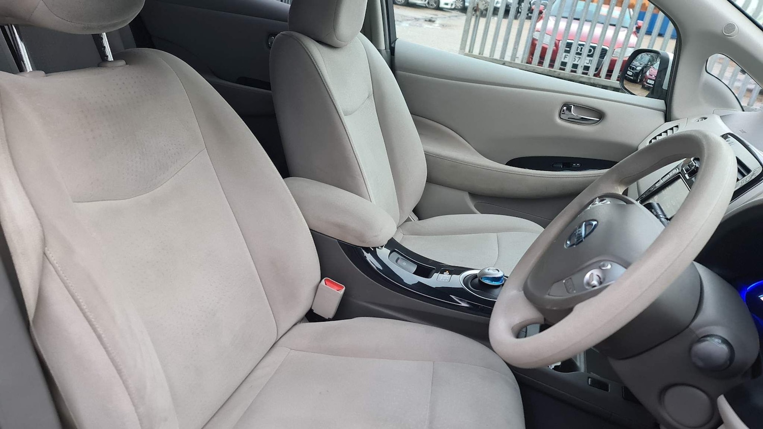 Used Nissan Leaf 2011 for sale - 76753213: Photo 32