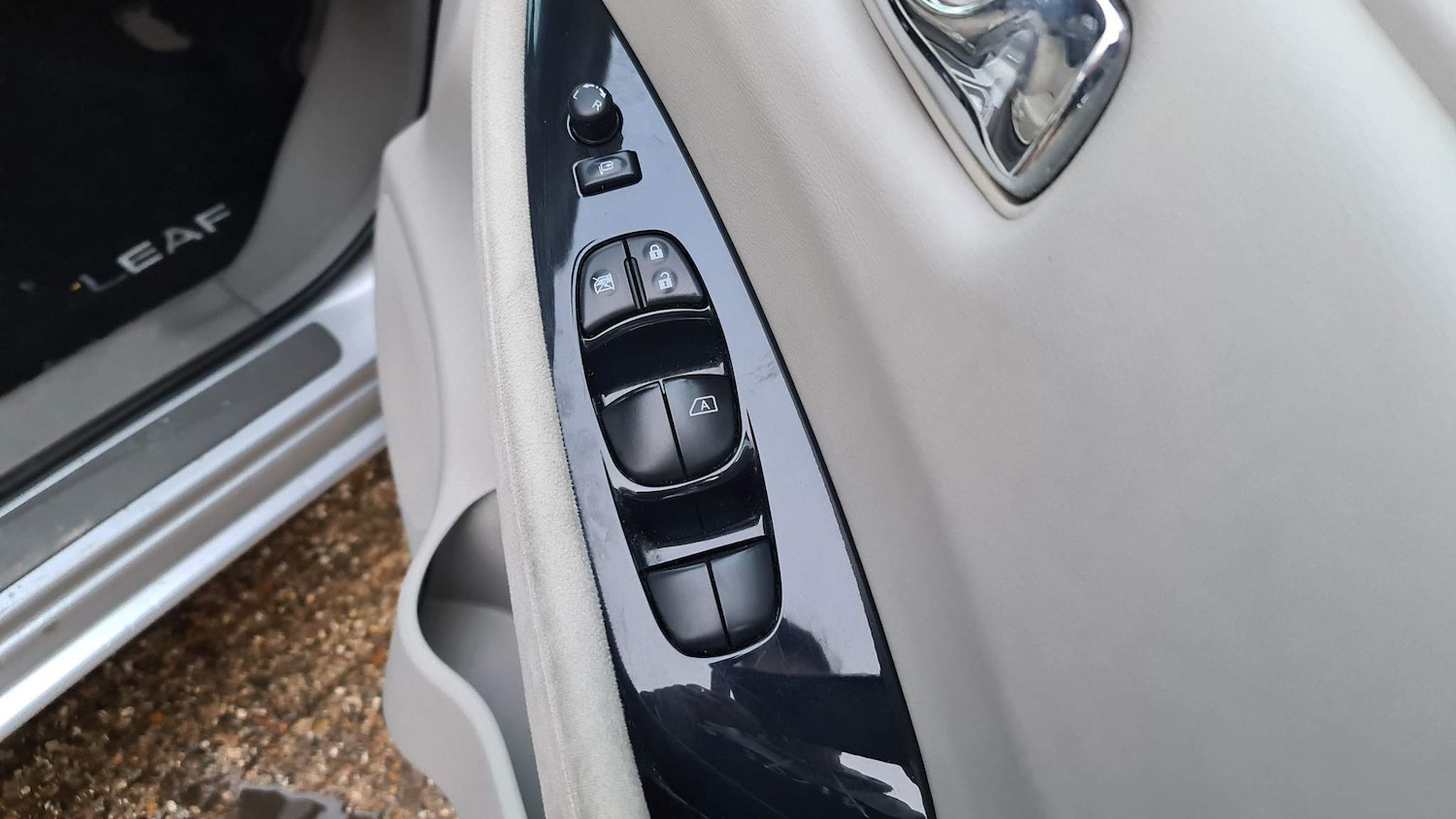 Used Nissan Leaf 2011 for sale - 76753213: Photo 35