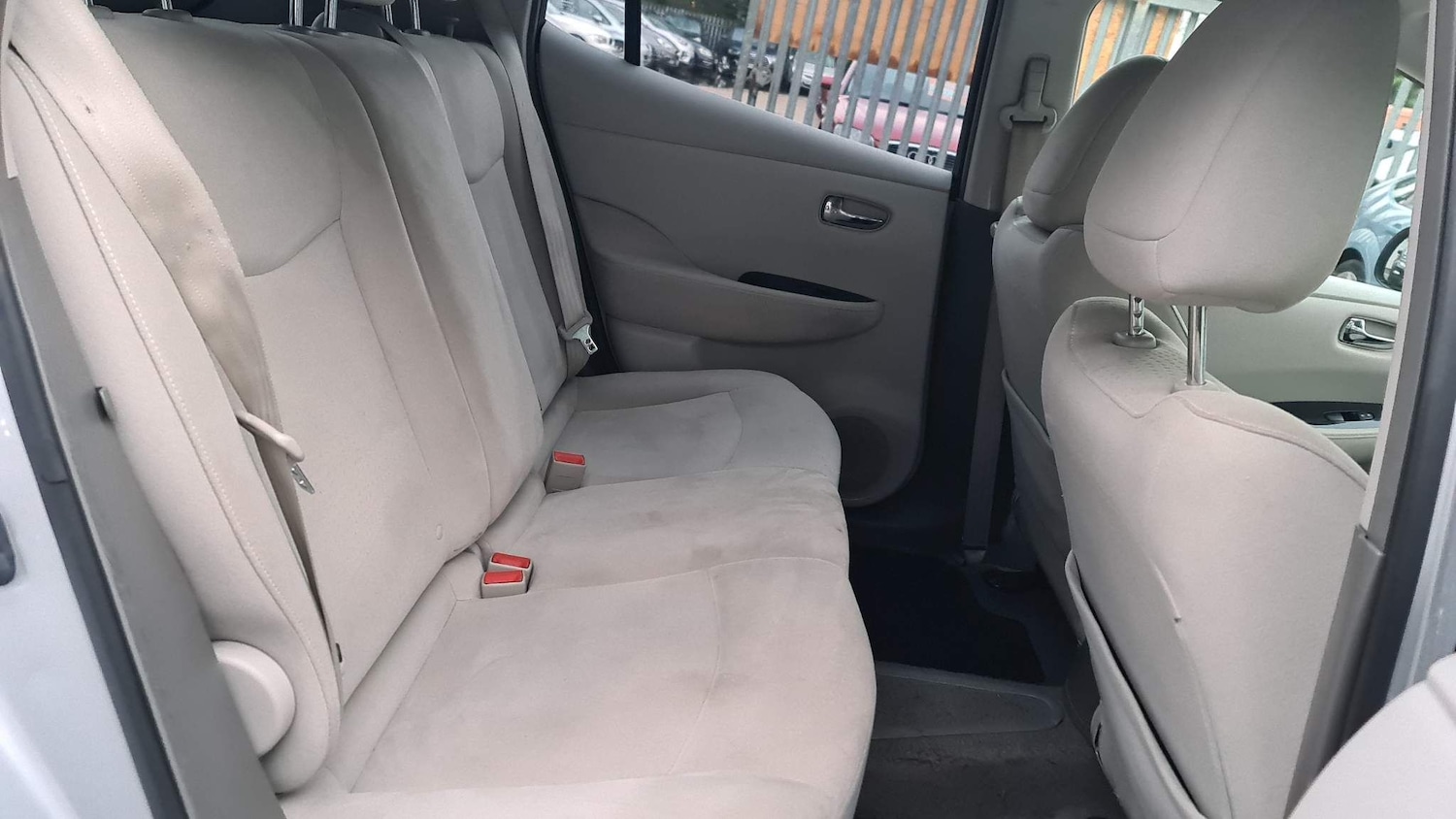 Used Nissan Leaf 2011 for sale - 76753213: Photo 44