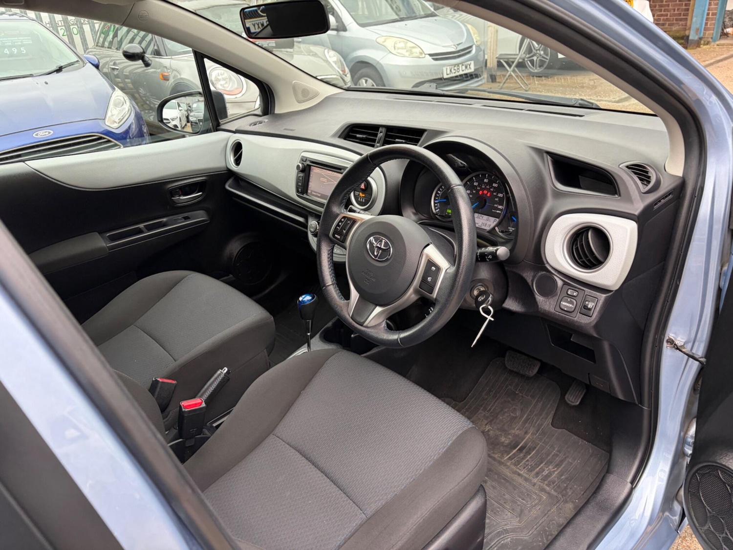 Used Toyota Yaris 2014 for sale - 77853961: Photo 14