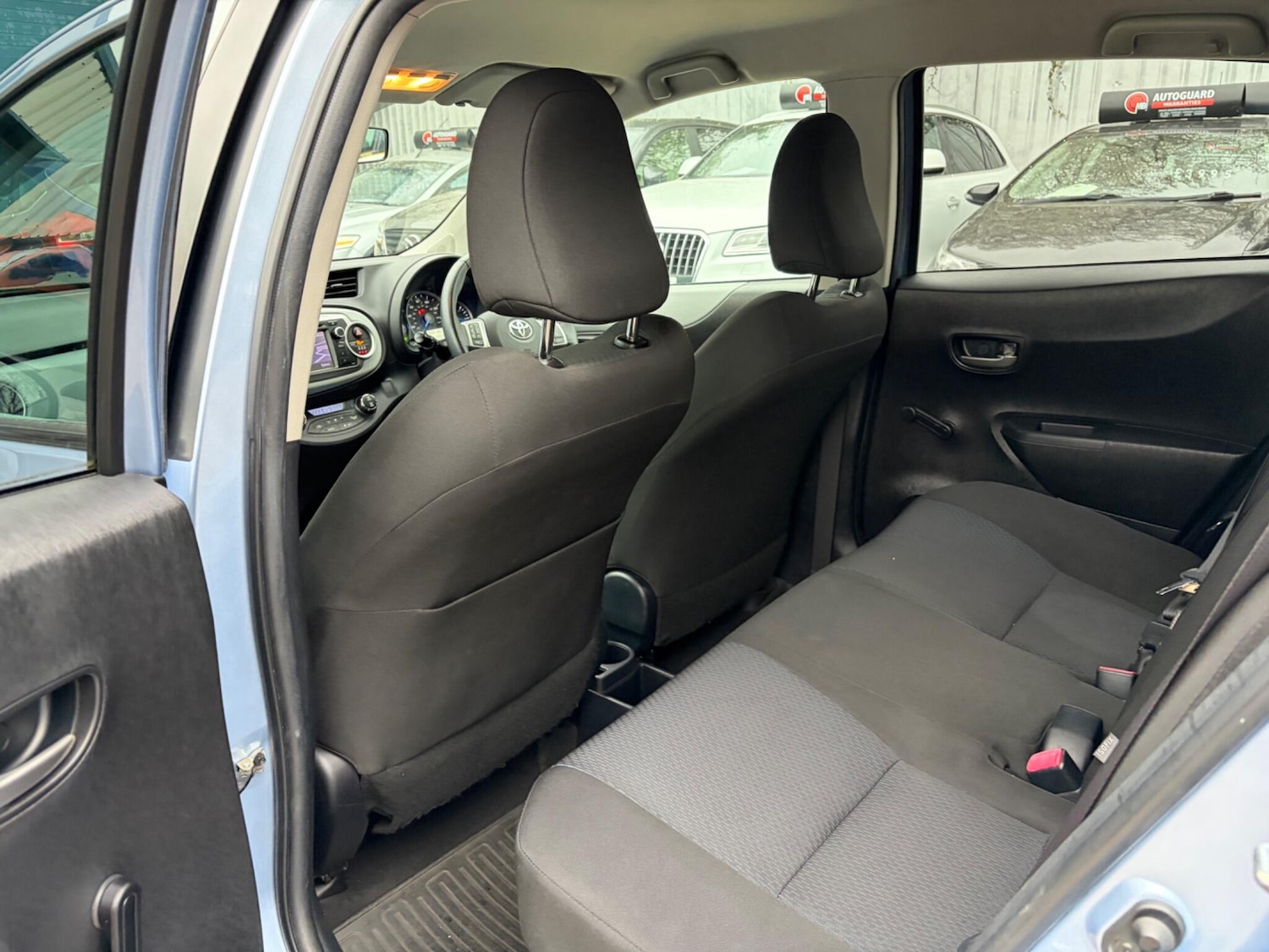 Used Toyota Yaris 2014 for sale - 77853961: Photo 17