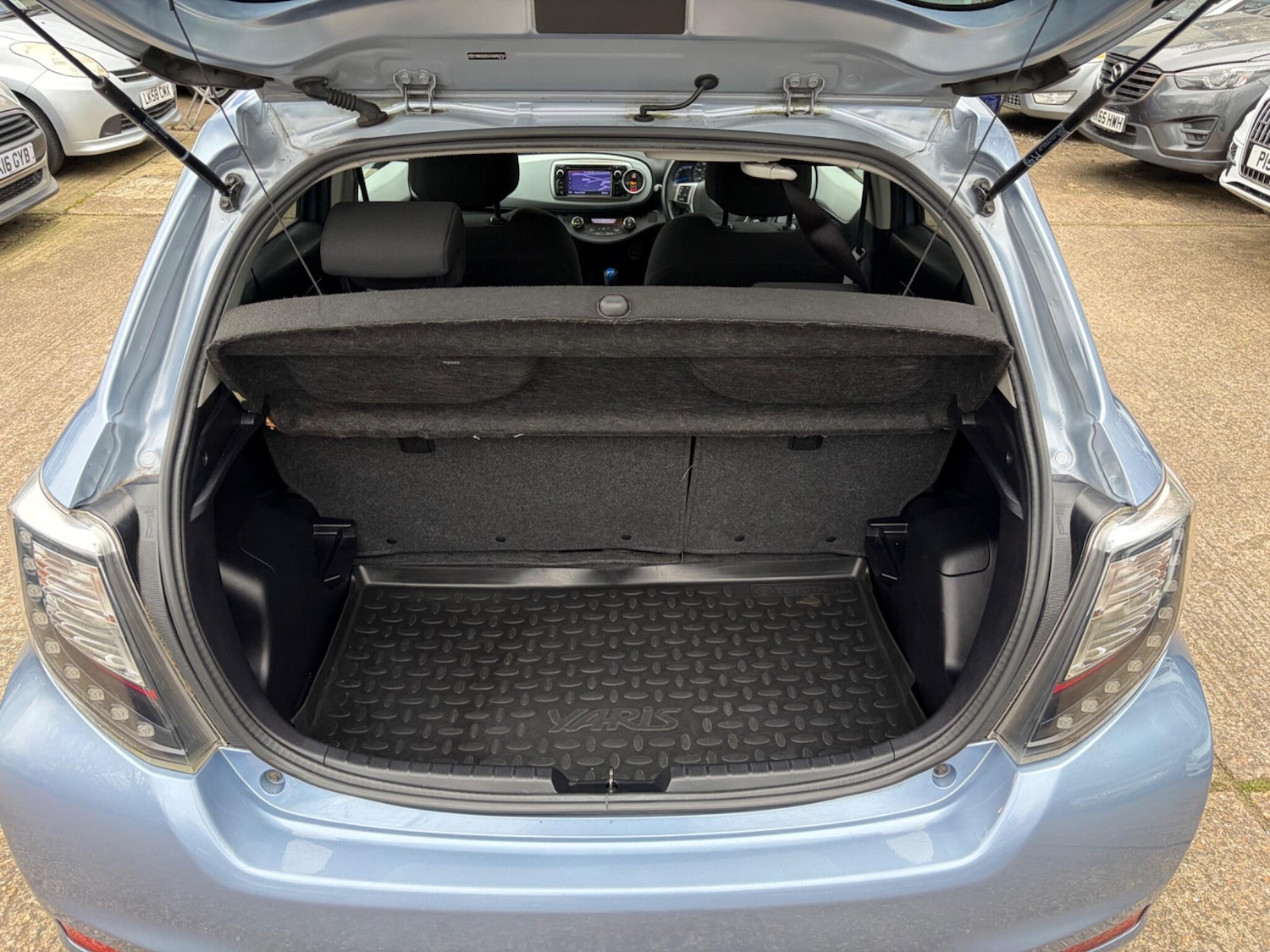 Used Toyota Yaris 2014 for sale - 77853961: Photo 49