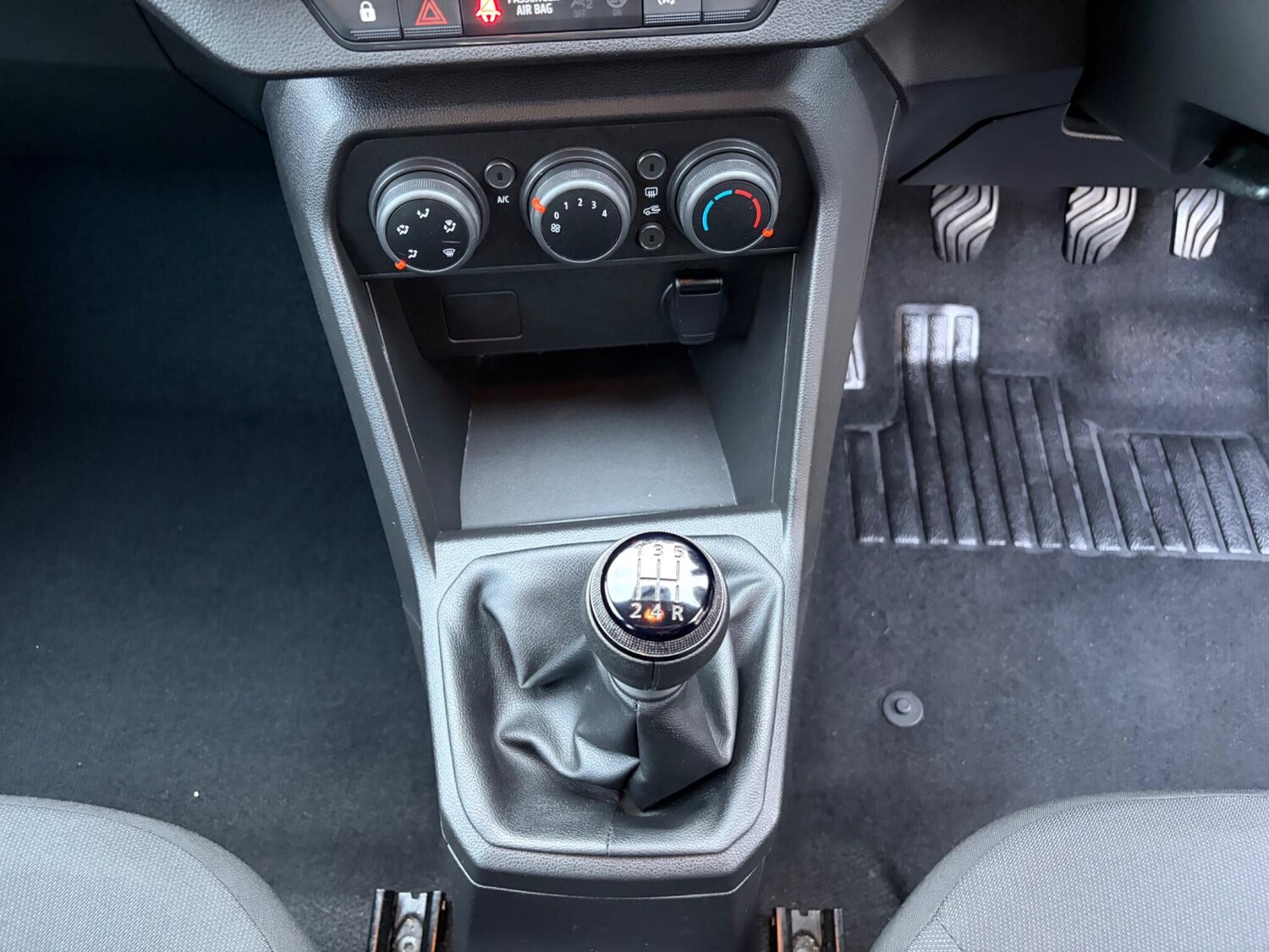 Used Dacia Sandero 2022 for sale - 77839099: Photo 30