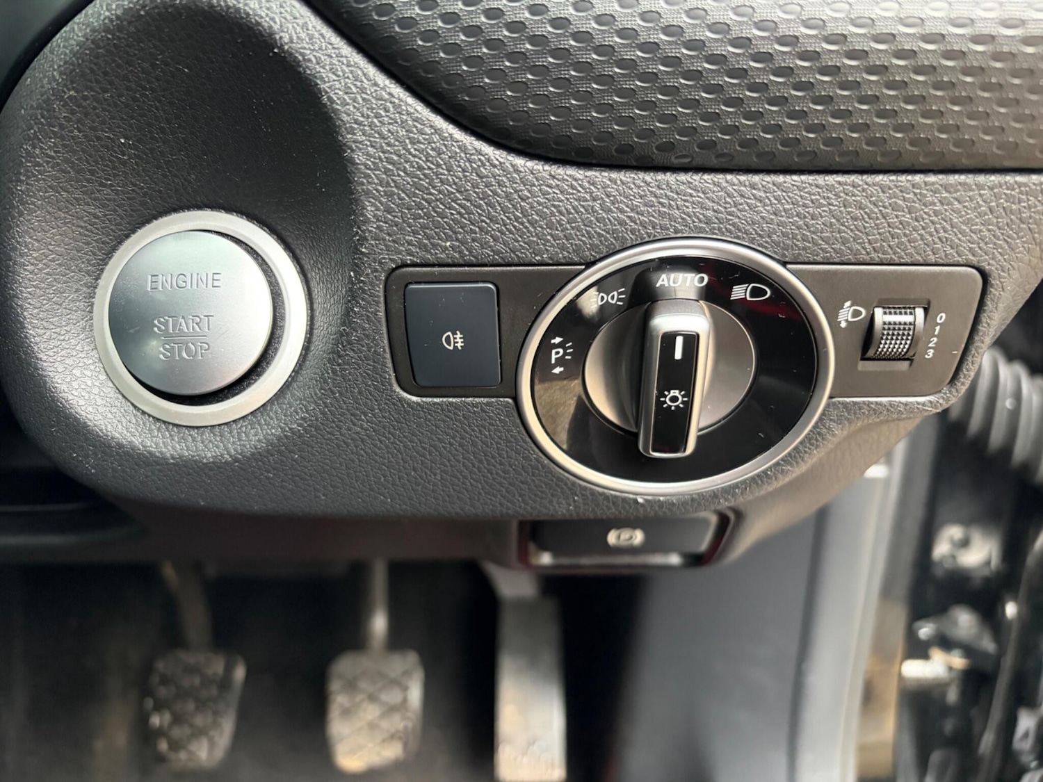 Used Mercedes-Benz A-Class 2017 for sale - 77411570: Photo 30