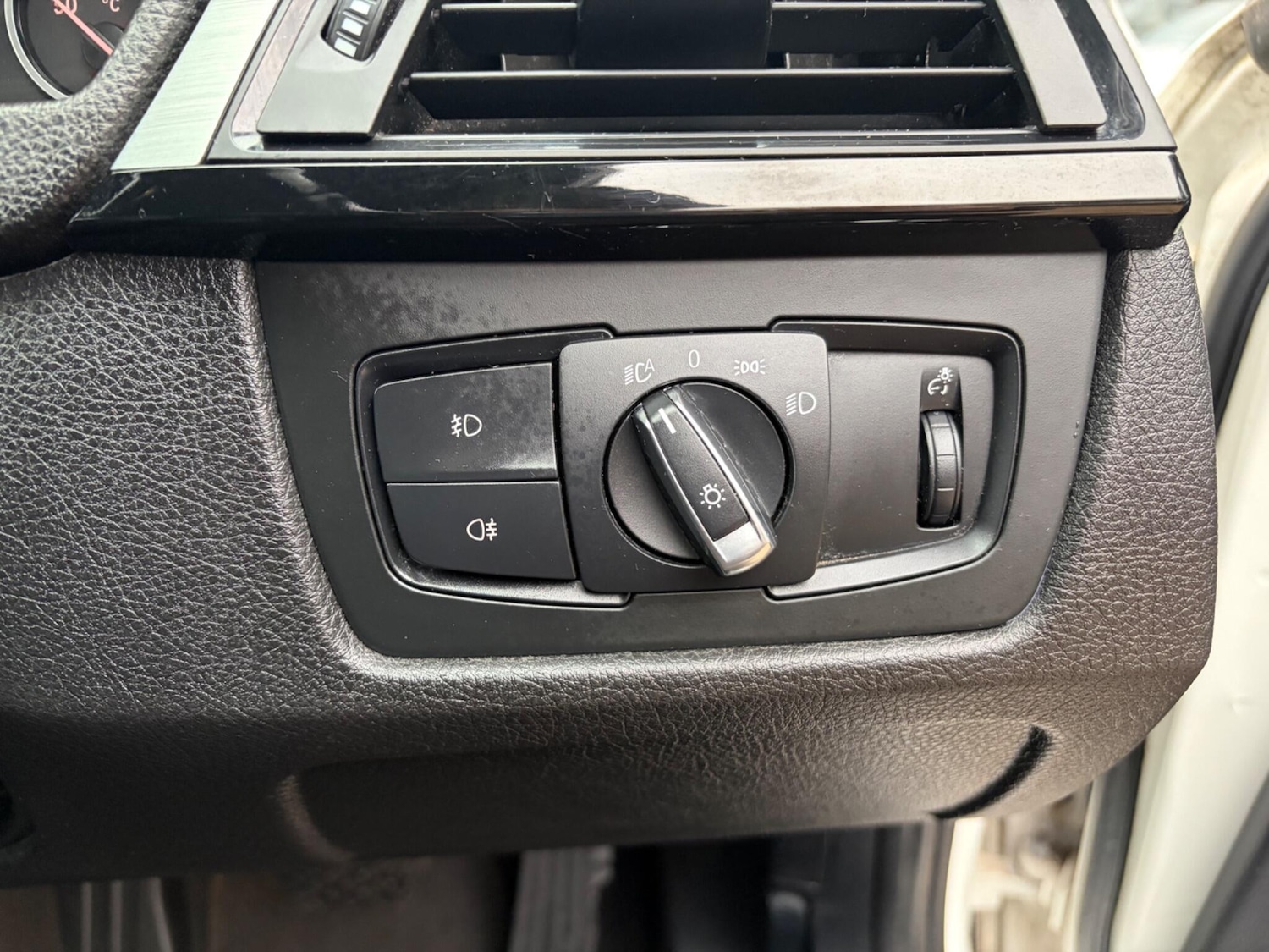 Used BMW 3 Series for sale - 77216117: Photo 38