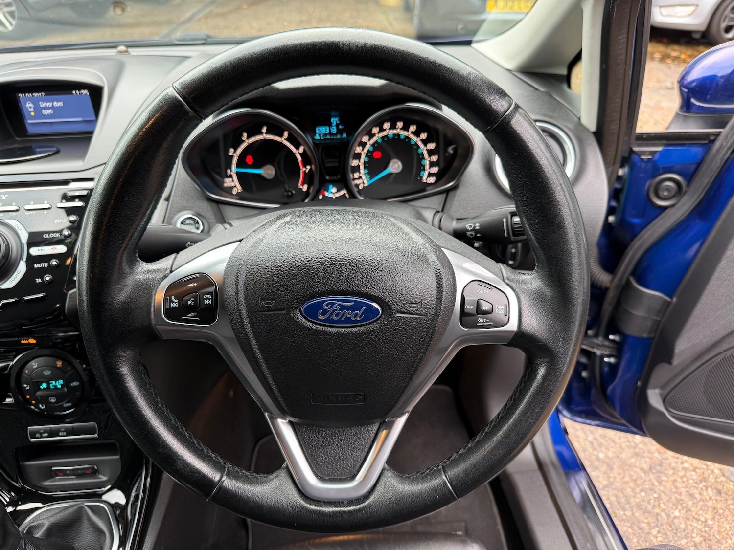 Used Ford Fiesta for sale - 76728975: Photo 46