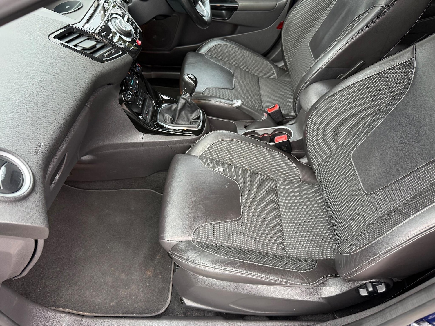 Used Ford Fiesta for sale - 76728975: Photo 49