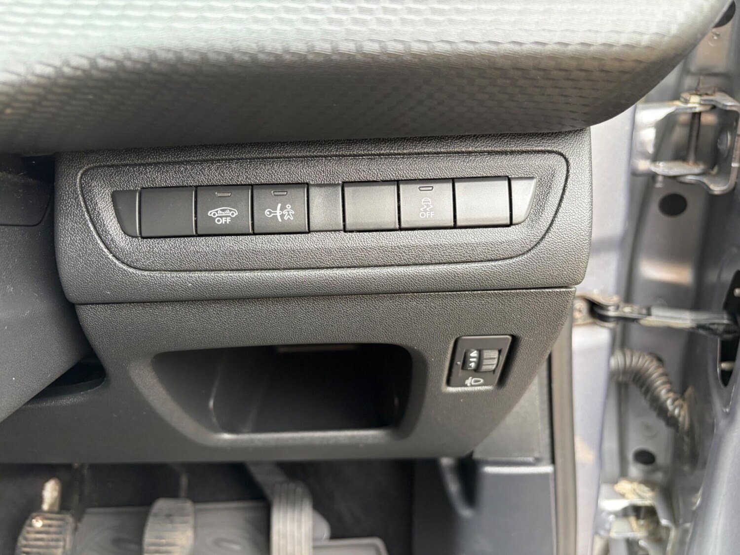 Used Peugeot 2008 2017 for sale - 77723804: Photo 27