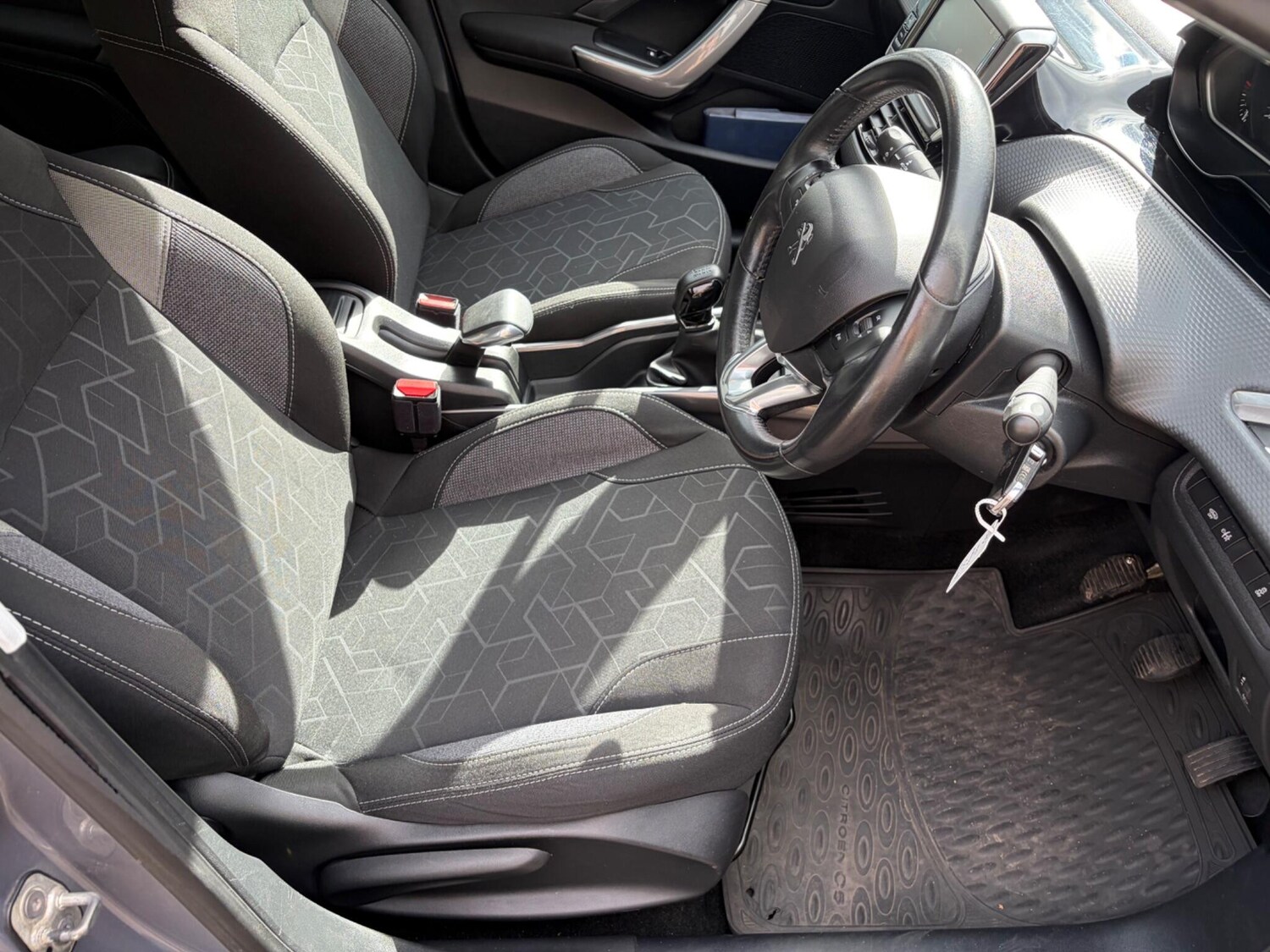 Used Peugeot 2008 2017 for sale - 77723804: Photo 35